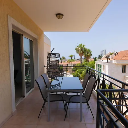 Phaedrus Living Pyrgos Seaside Flat * לימסול